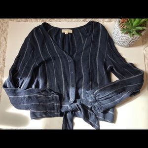 ANTHROPOLOGIE CLOTH AND STONE TOP NAVY BLUE WHITE